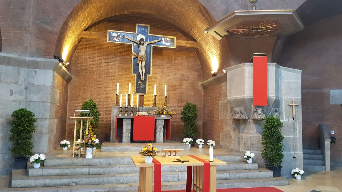 Altarraum Erlöserkirche