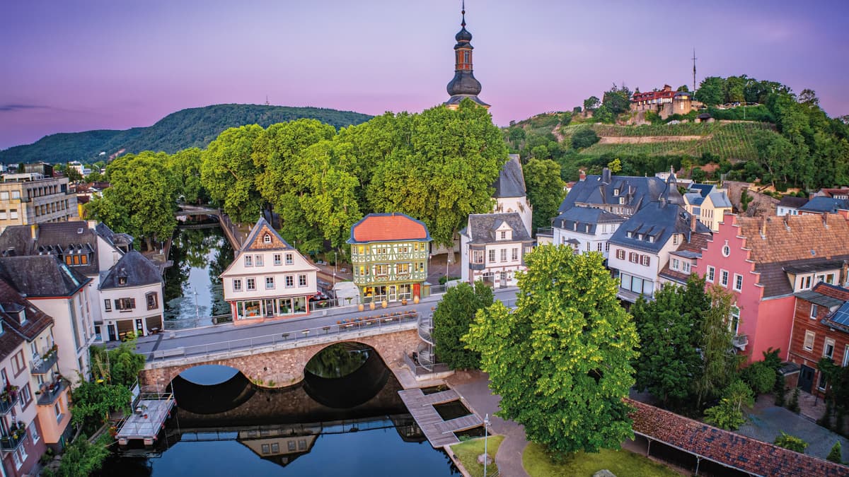 Blick auf die Nahebrücke über den Mühlenteich von Norden