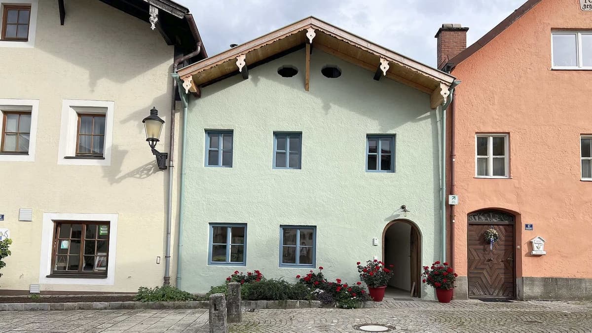Straßenansicht Florianiplatz 15