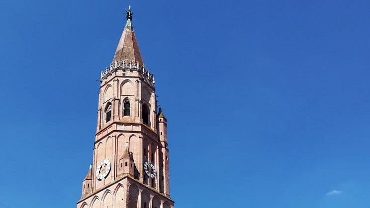 Der Kirchturm von St. Jodok