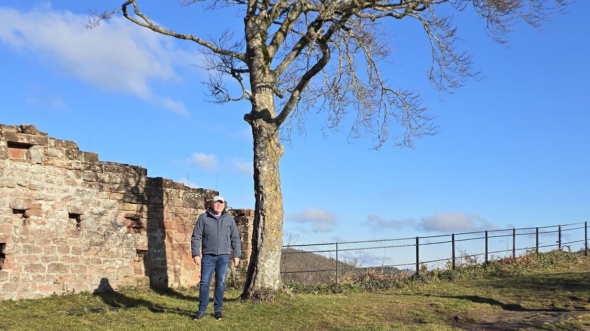 Michael Walter auf der Ruine Lindelbrunn