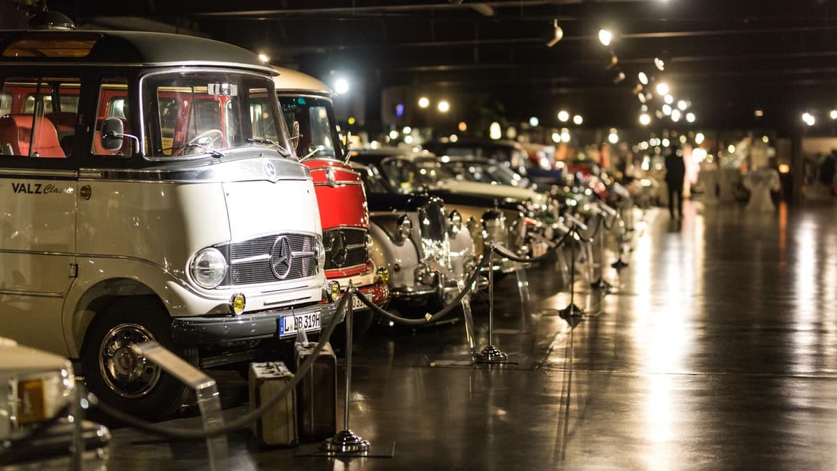 Blick ins Oldtimermuseum