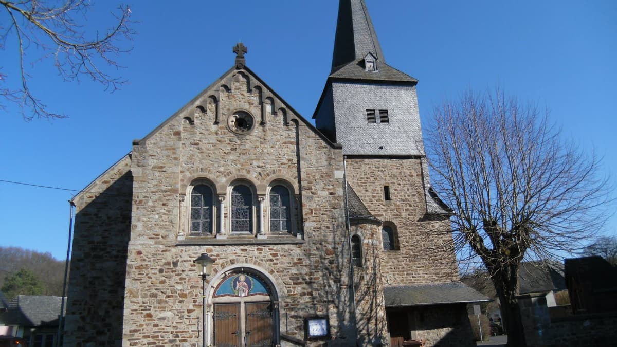 Kirche St. Petrus in Peterslahr