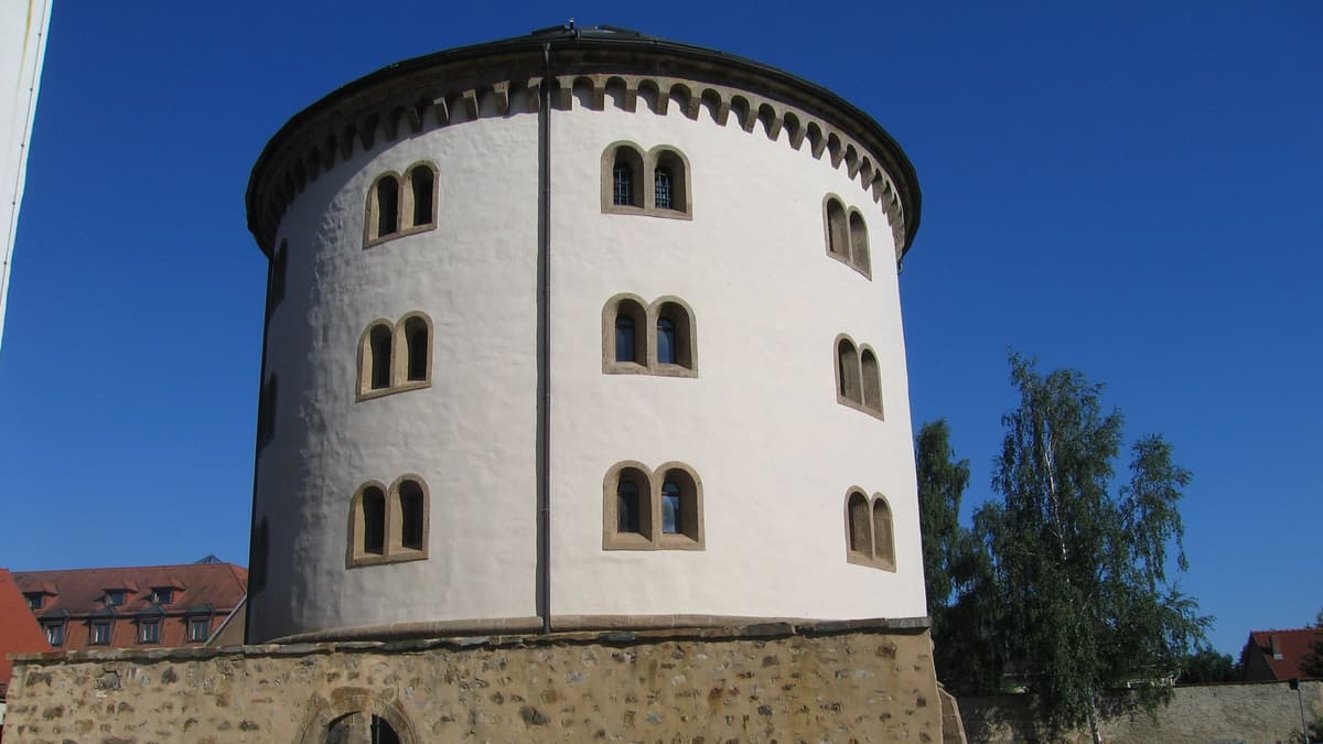 Hutschachtel Rathaushof