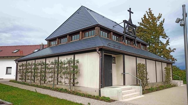Friedenskirche in Neufahrn in Niederbayern