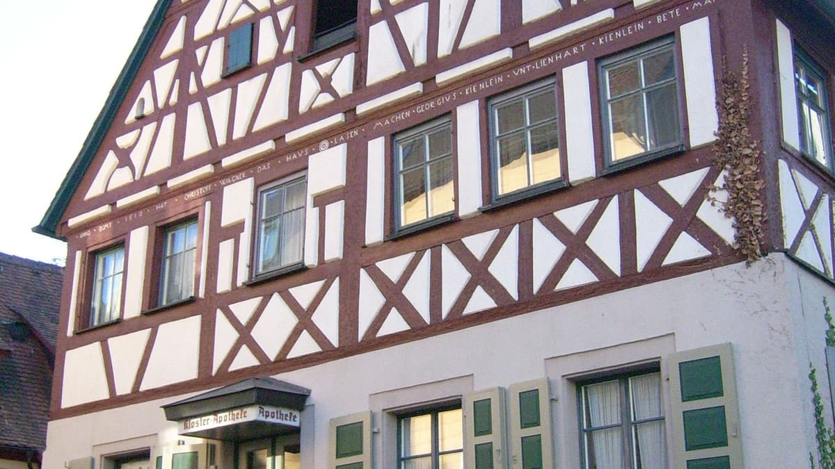 Fassadenausschnitt Klosterapotheke