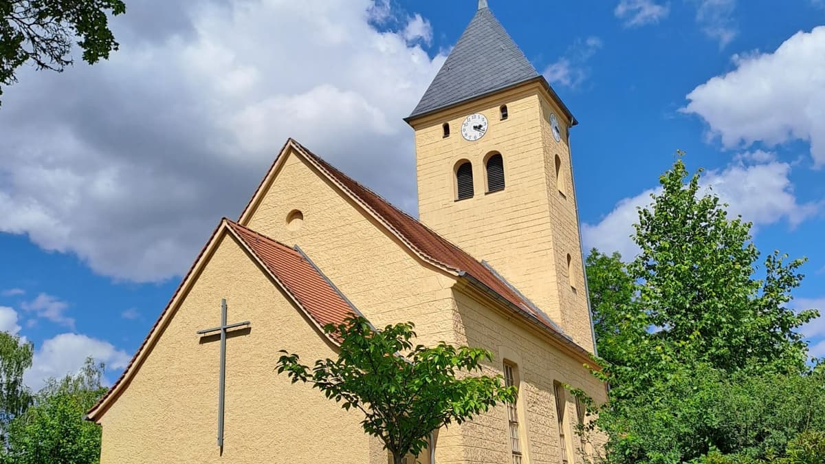 Außenansicht Kirche St. Peter