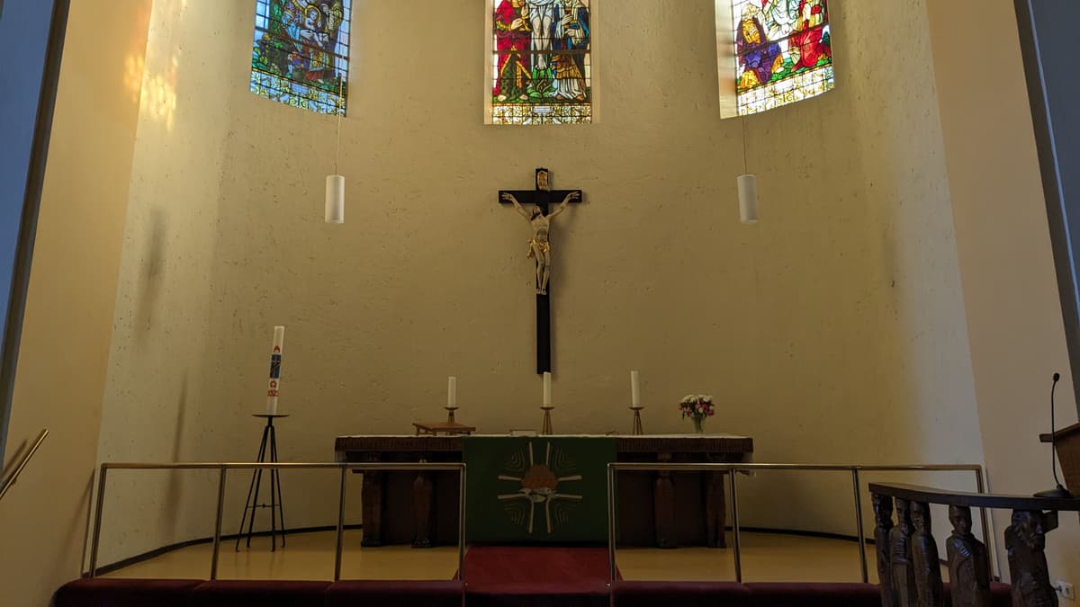 Lutherische Christuskirche Erfurt, Altar