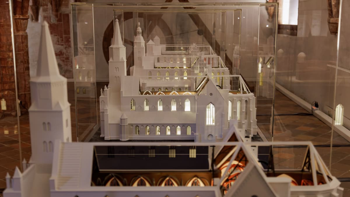 Modelle der Bauphasen des Brandenburger Doms