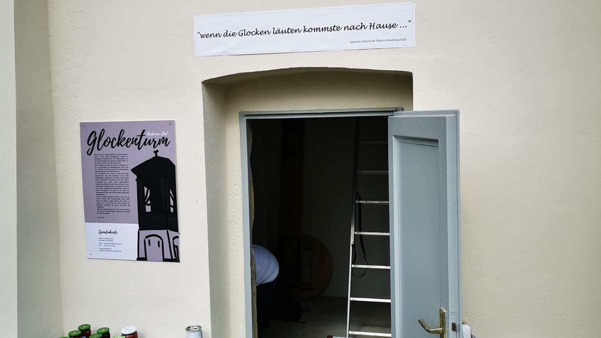 Eingang Glockenturm
