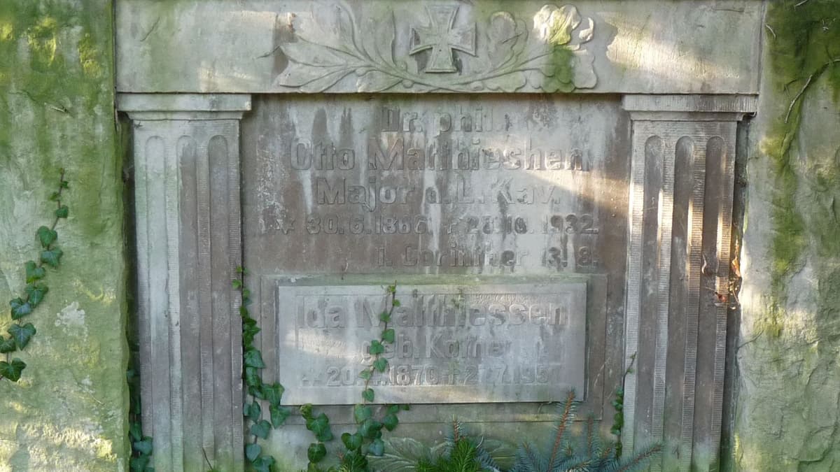 Grabstein Dr. Otto Matthießen