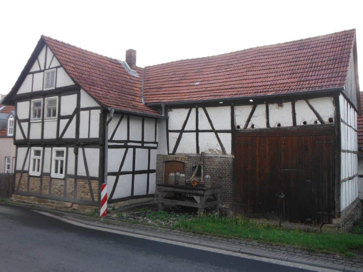 Hüttneranwesen "Lene", Wohnstallhaus und Scheune