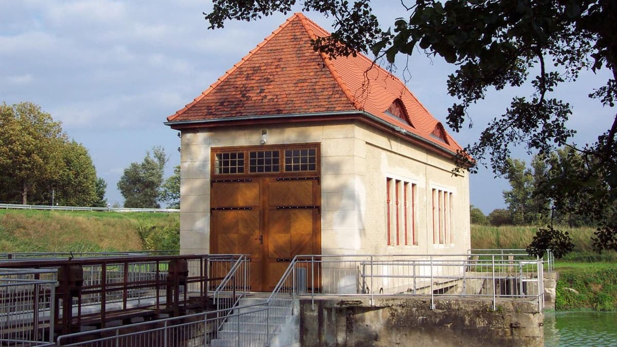 Pumpenhaus an der Schleuse Paretz