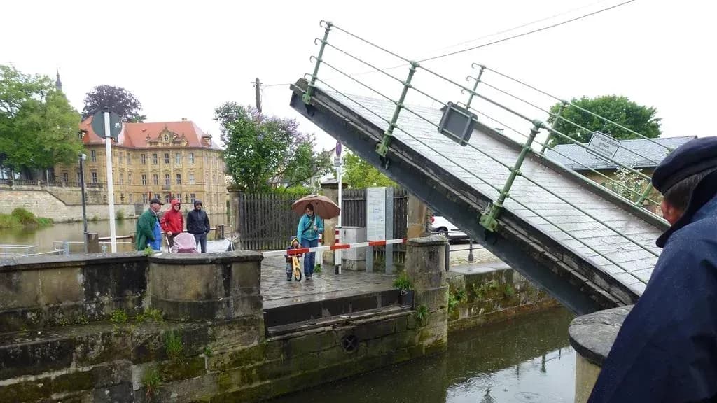 Schleuse 100_Zugbrücke