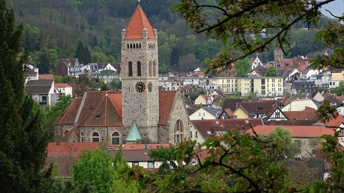 Blick auf die Peterskirche