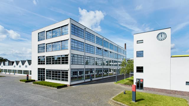 Ehem. Produktionsgebäude der Vereinigten Seidenwebereien AG