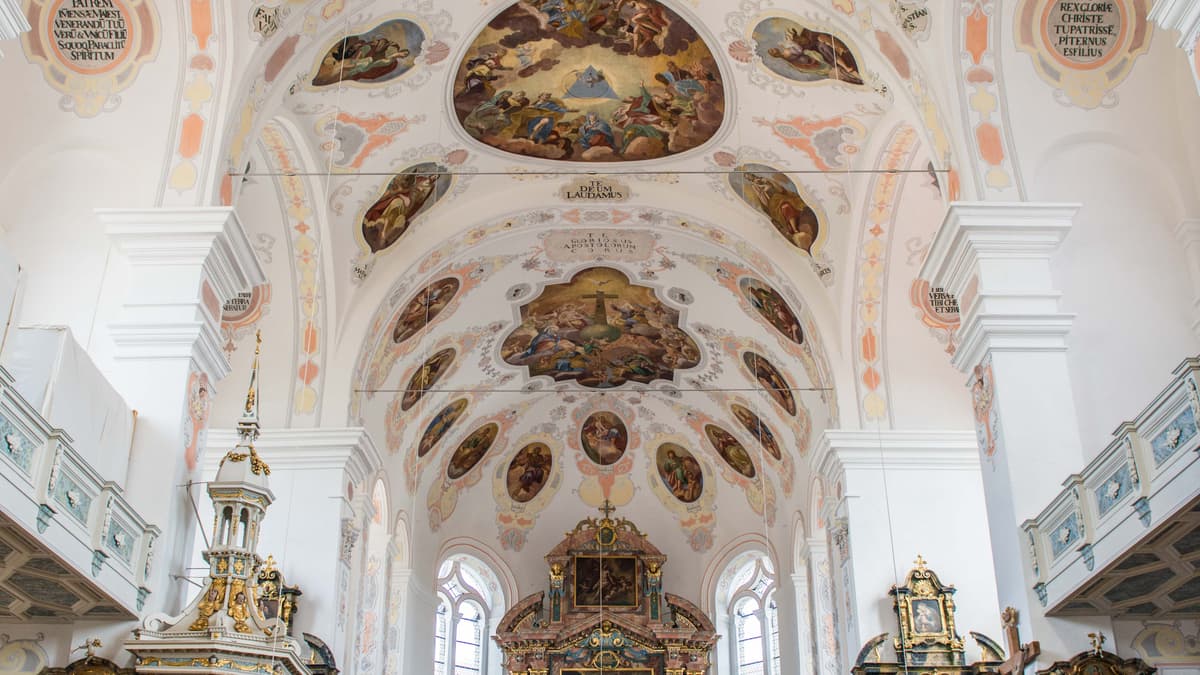 Basilika St. Peter – Innenraum