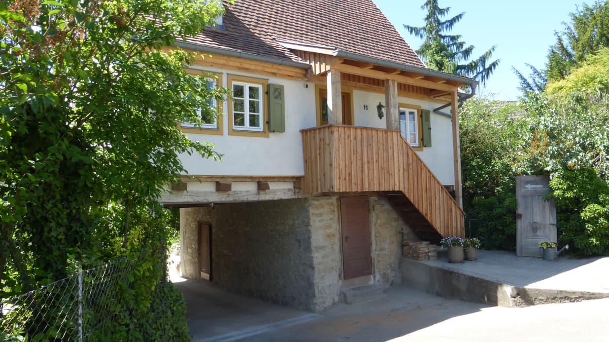 Nordseite zur Straße hin