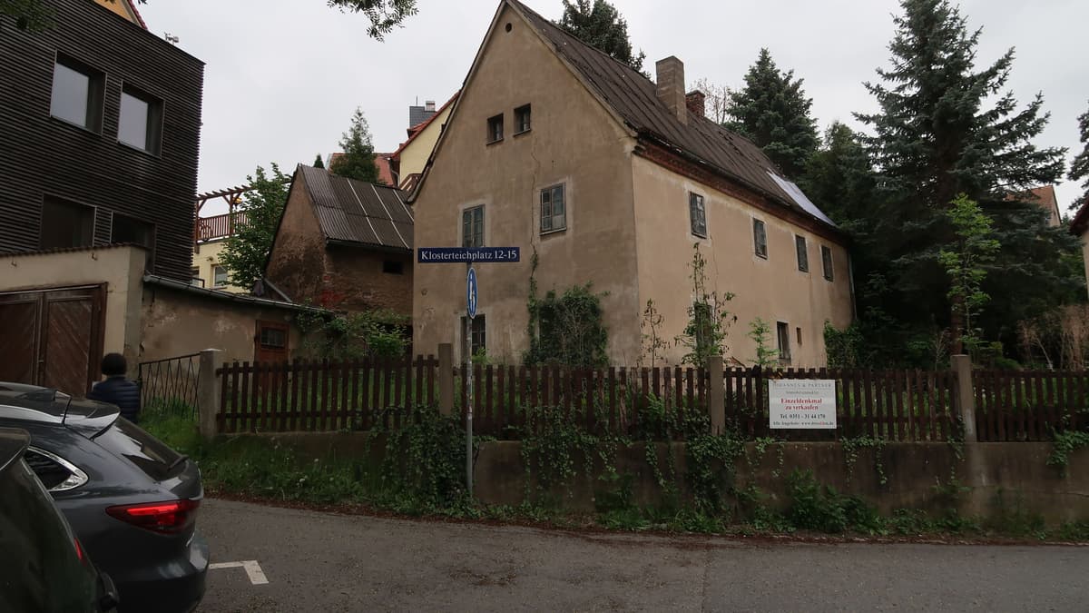 Klosterteichplatz 11 - Wohngebäude 07/2024