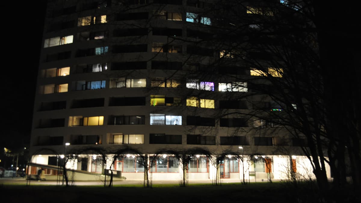 Aalto-Hochhaus am Abend