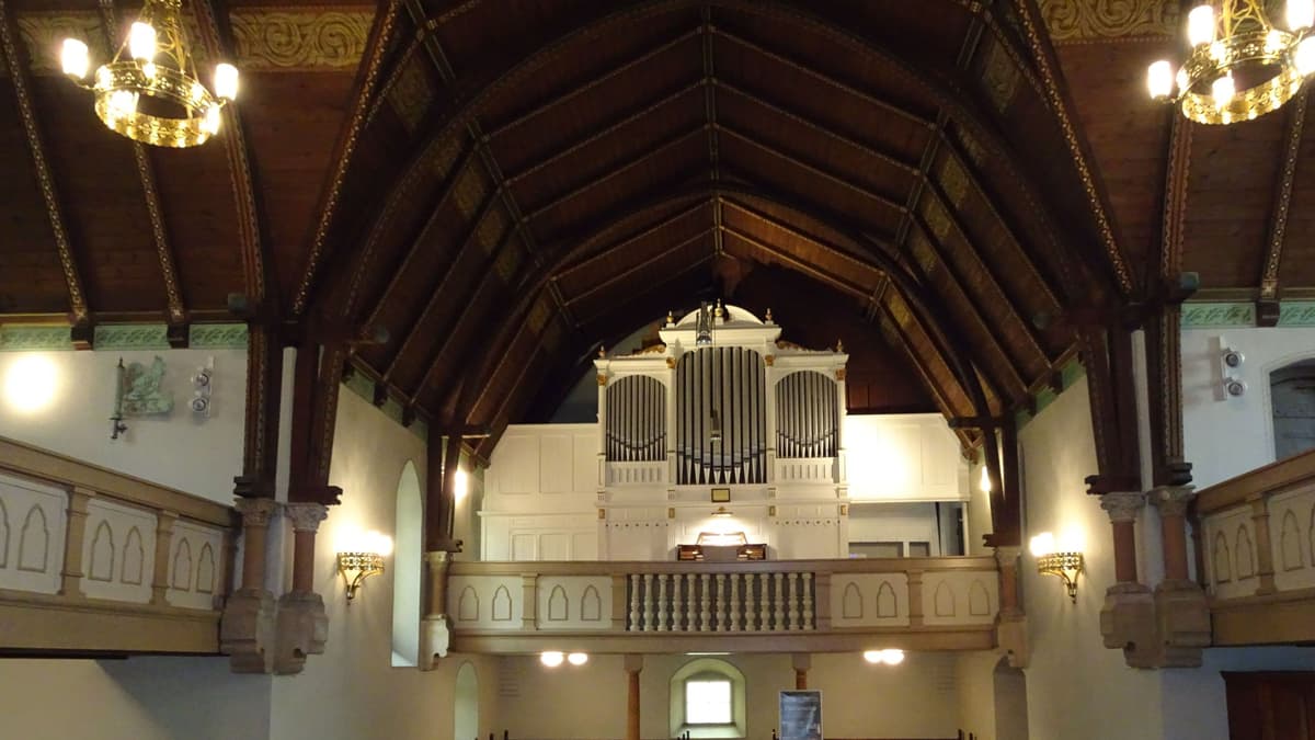 Blick zur Jehmlich-Orgel der Hainkirche St. Vinzenz