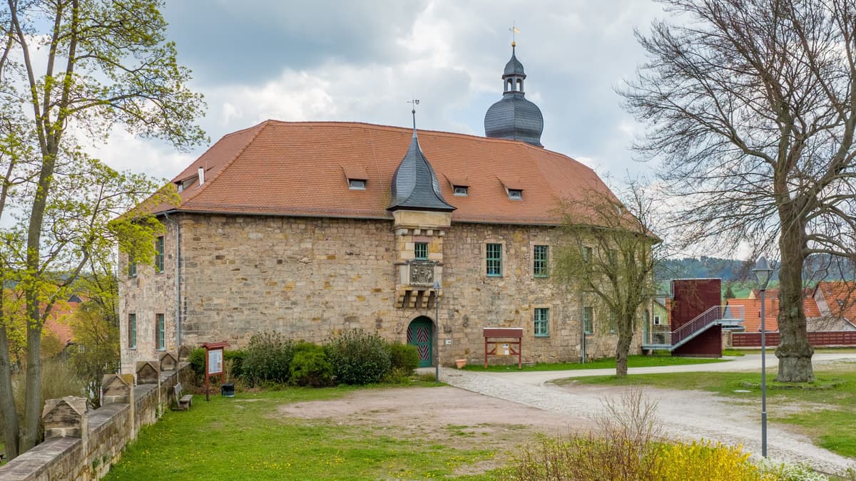 Nahaufnahme Schloss mit Vorhof