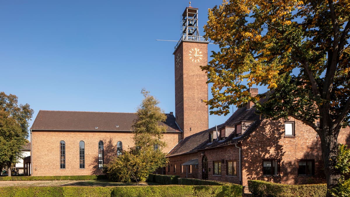 Markuskirche mit Gemeindesaal