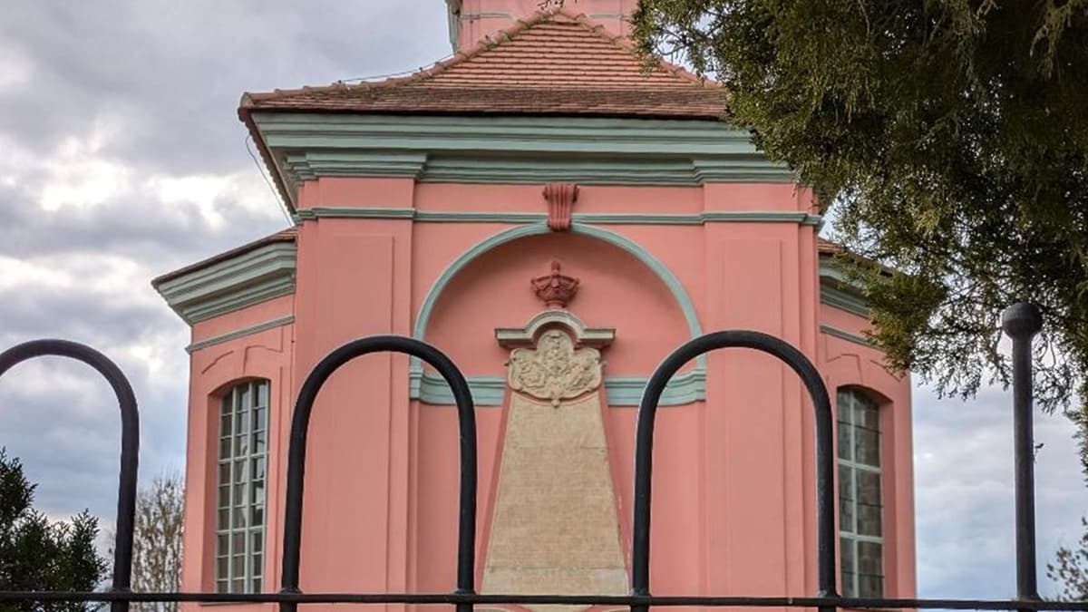 Epitaph mit Grabdenkmälern