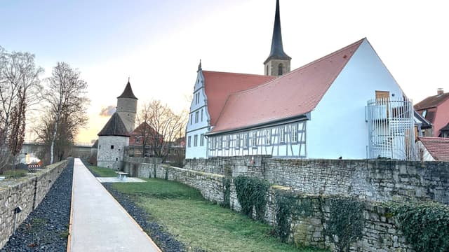 Spital und Ehrenhof