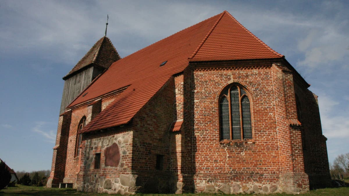Dorfkirche Retschow von Westen