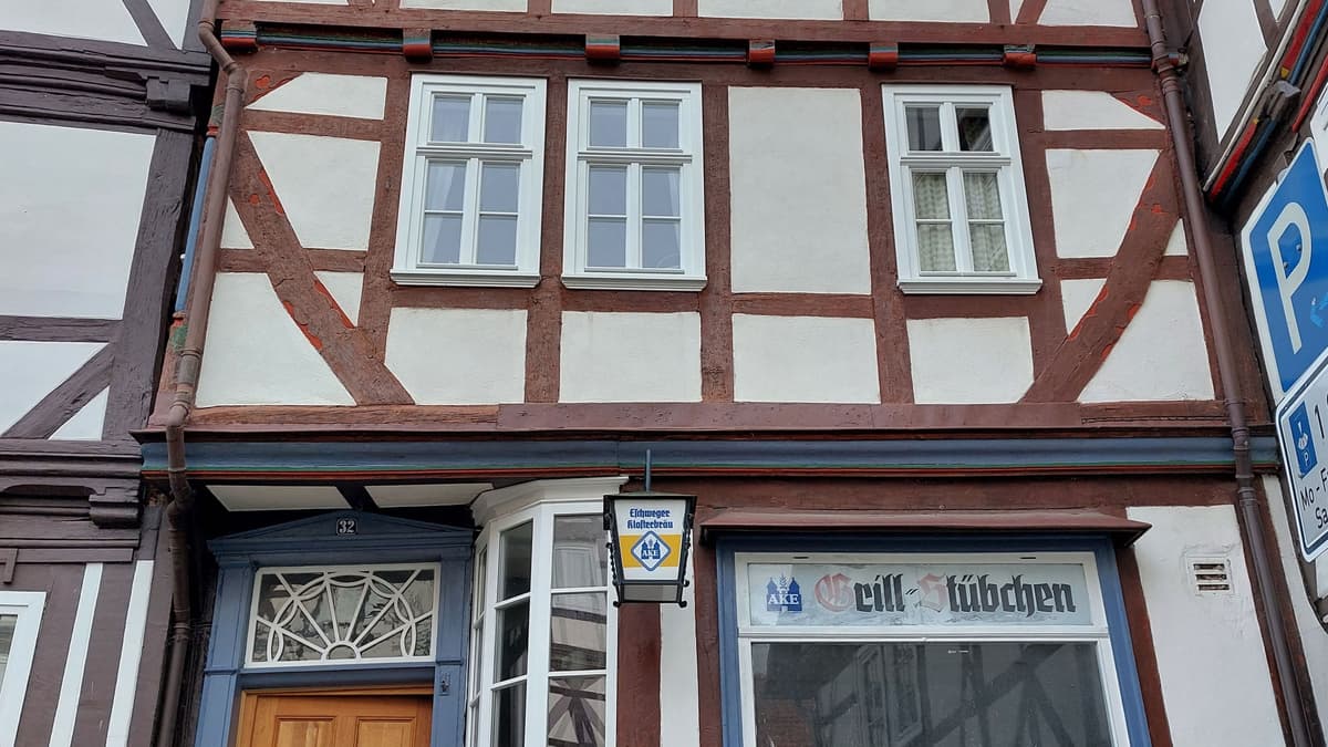 Fasade zur Straße