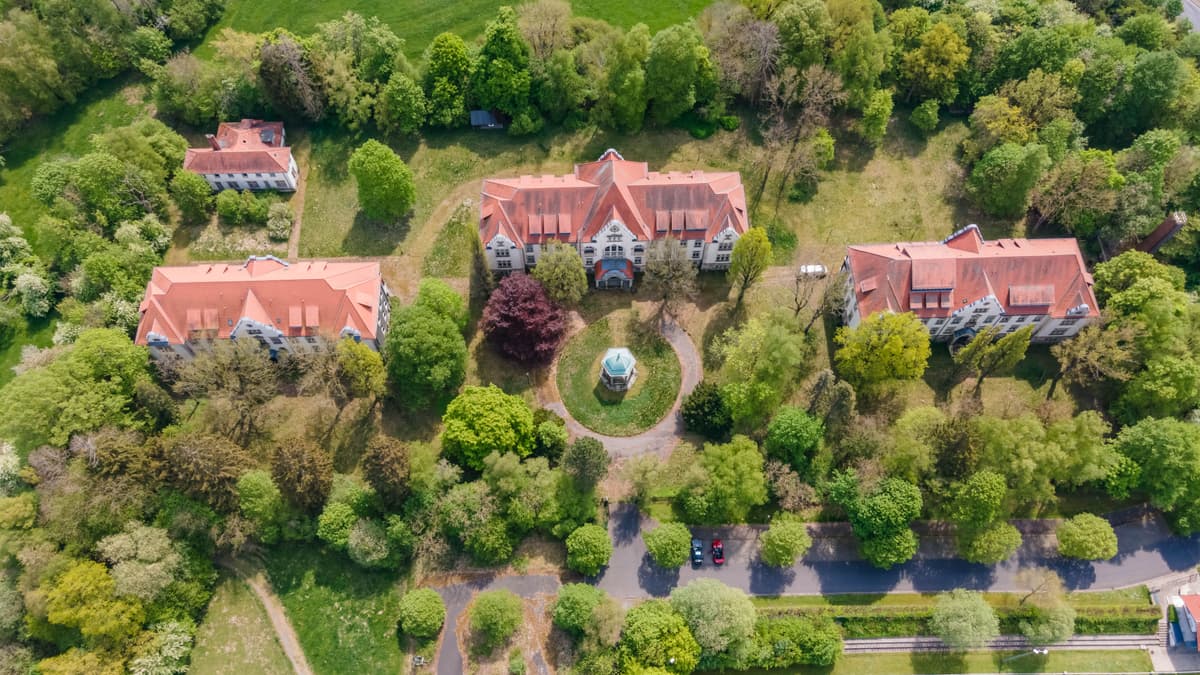 Luftbild Schloss Lenoir