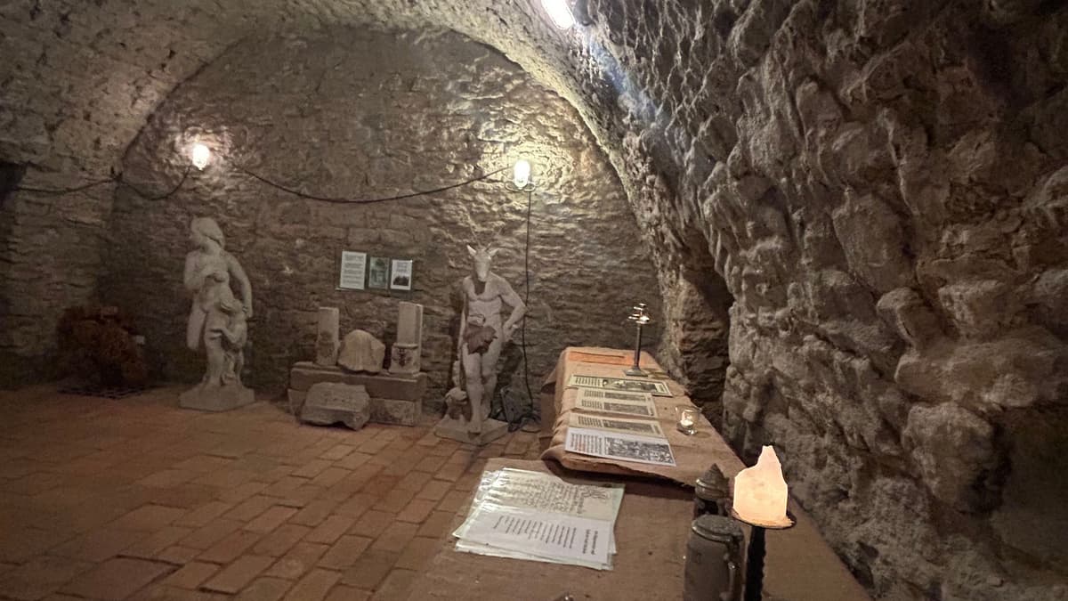1. Etage mit Skulpturen