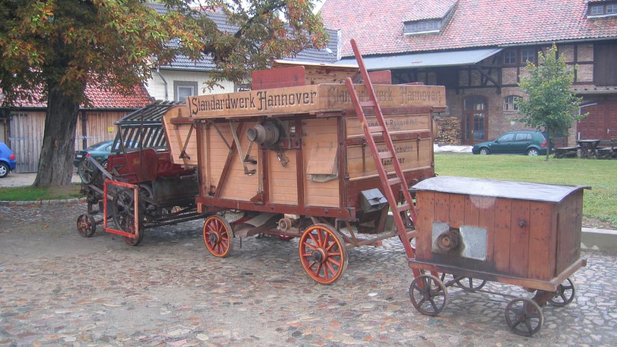 Vor der Heimatstube