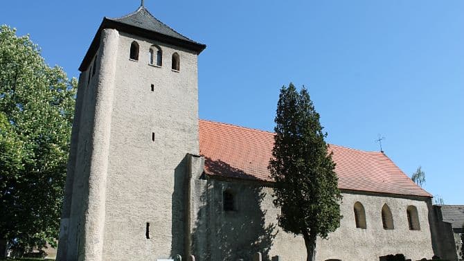 Kirche Wöllmen